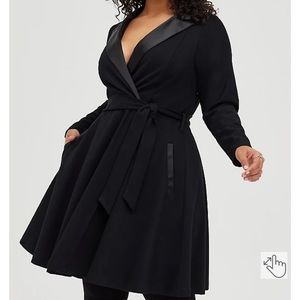 BLACK LONG SLEEVE TUXEDO SKATER DRESS